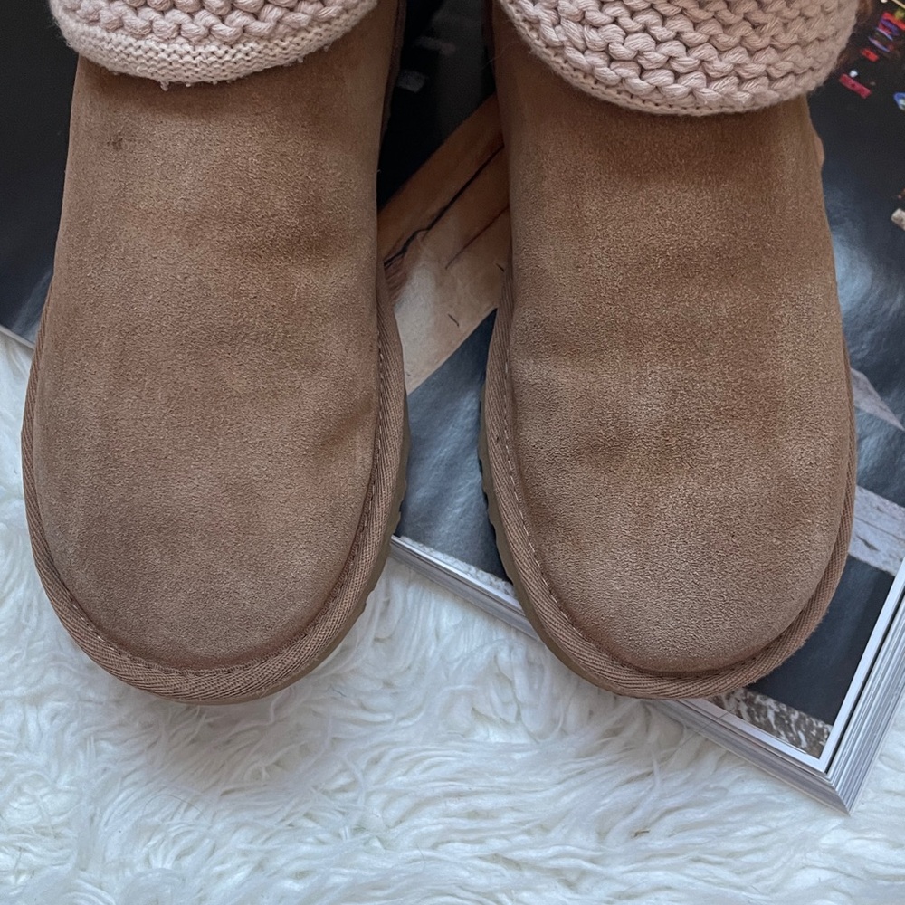 UGG Shaina Beige Knit Cuff Boots - Picture 6 of 11